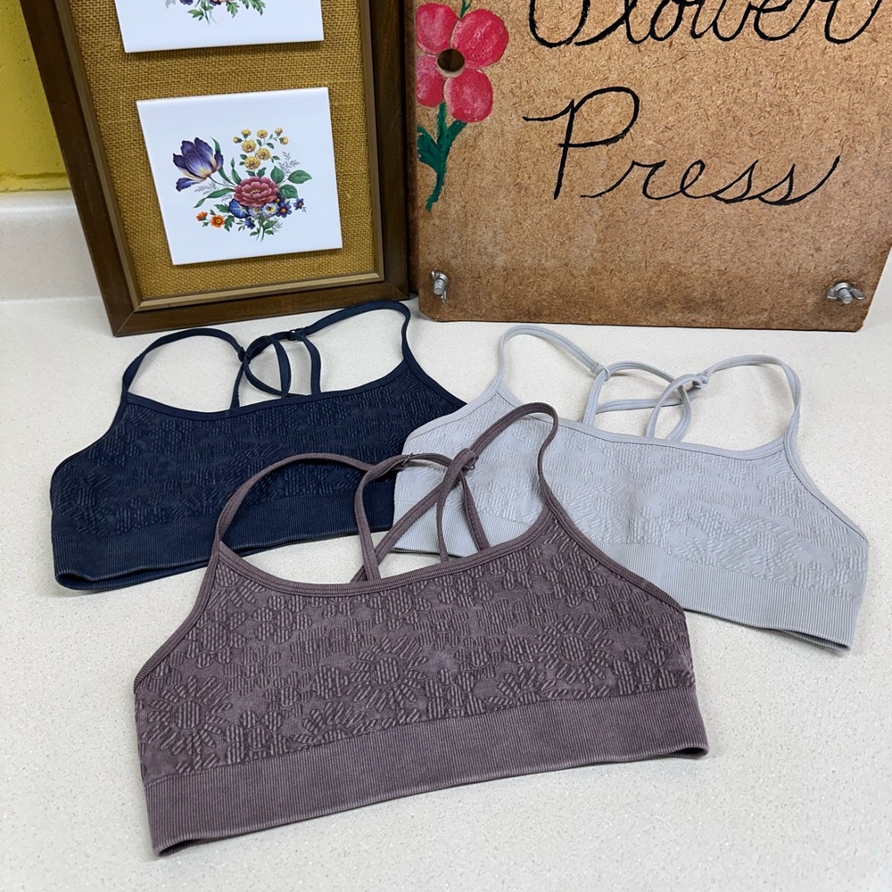 Women’s Sports Bra Lot of 3 Aerie Offline Size Medium Gray Brown Khaki